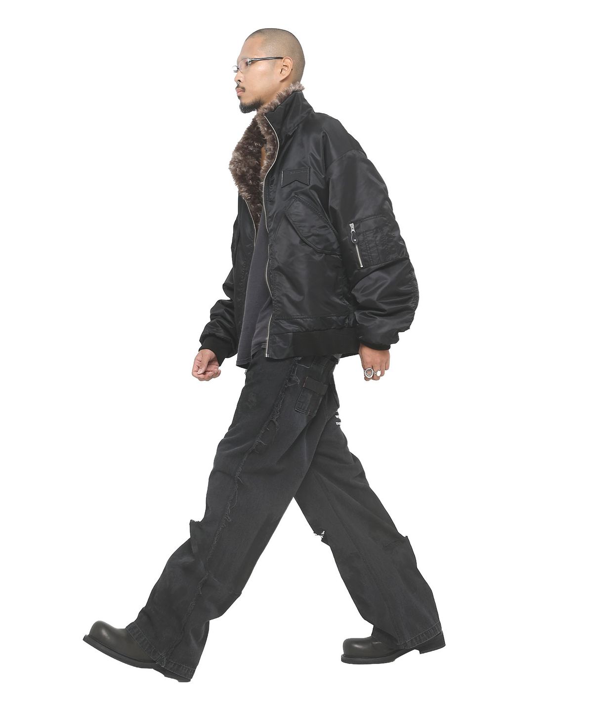 쿠테나이 케이브(KUTENAI CAVE) Black eroded denim