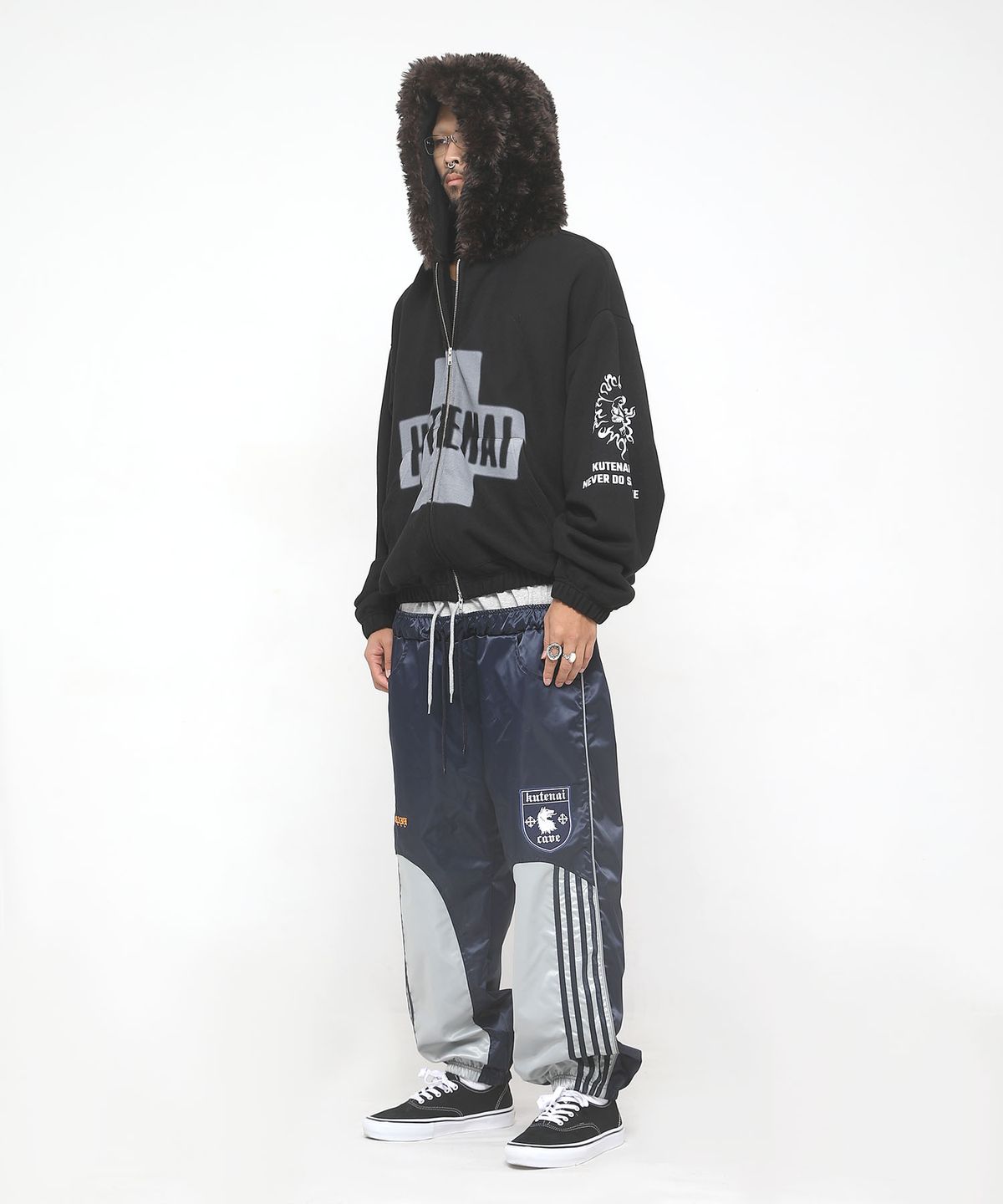 쿠테나이 케이브(KUTENAI CAVE) Bearhead fur zip-up hoodie(B)