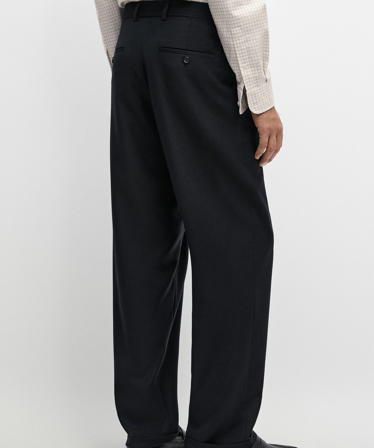 마시모두띠(MASSIMO DUTTI) 100% 울 스웨이드 릴랙스 핏 팬츠
