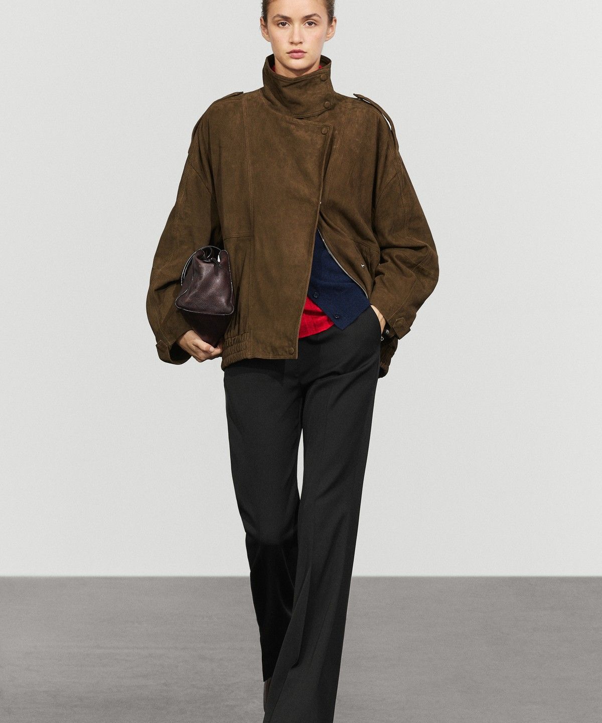 마시모두띠(MASSIMO DUTTI) 하이넥 스웨이드 가죽 봄버 재킷