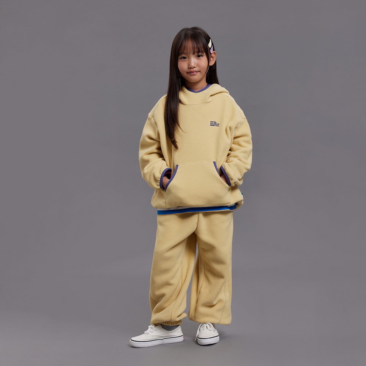 베네통키즈(BENETTONKIDS) [파밀리아] 스트릿 플리스 후디_QAMTG1661YE