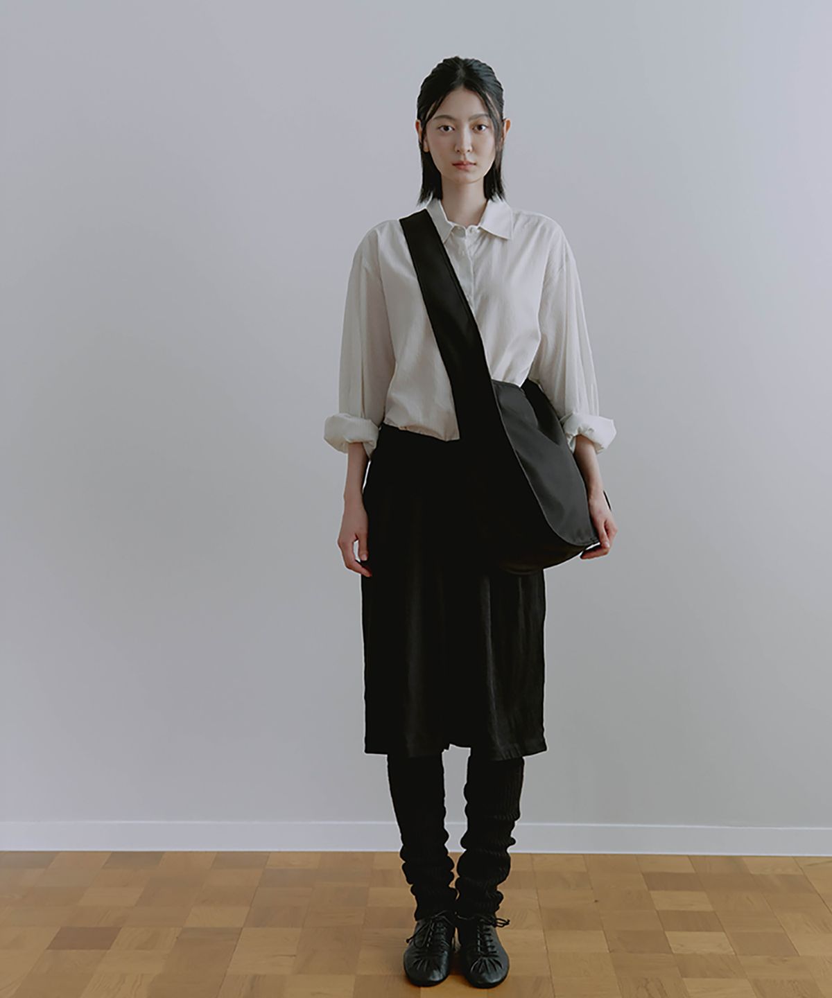 베이(VEY) Tender Round Shoulder (Black)