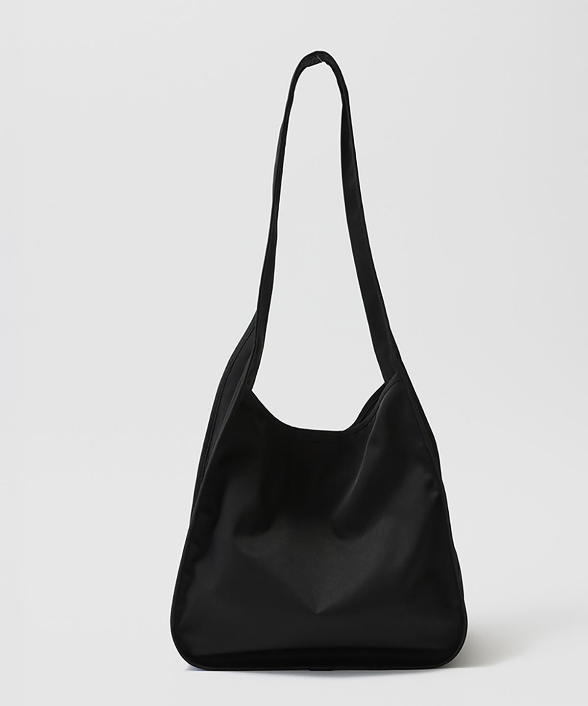 베이(VEY) Tender Round Shoulder (Black)