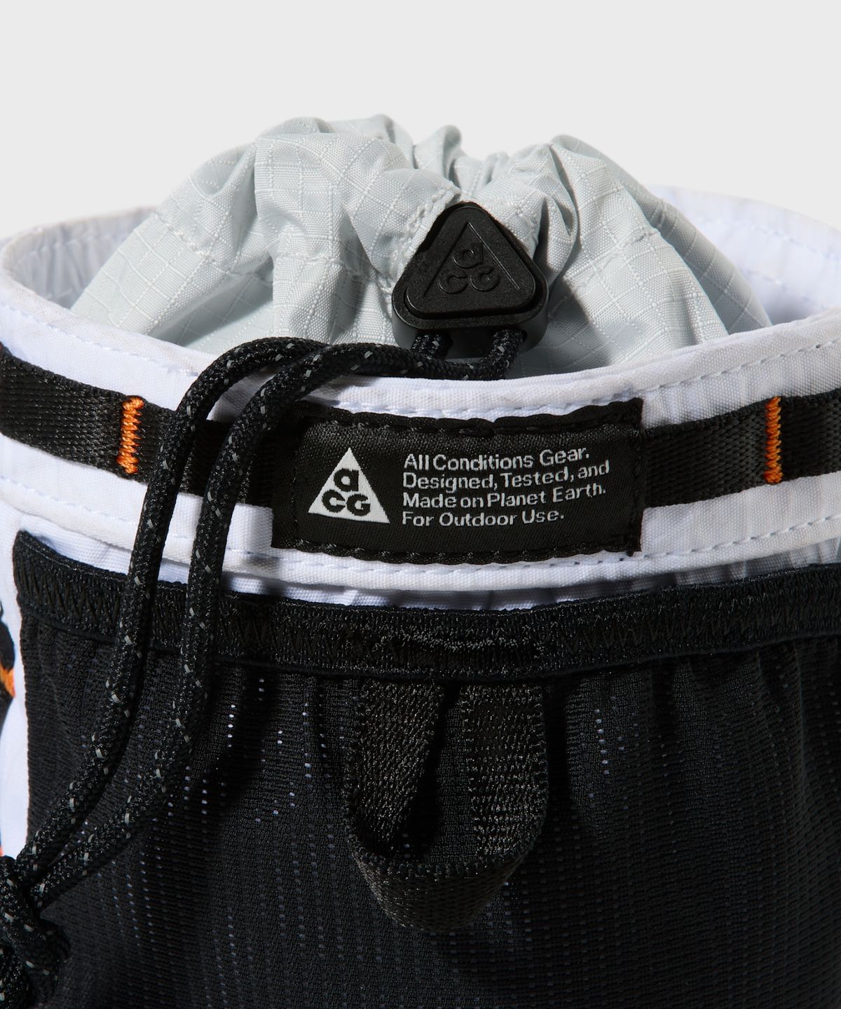 나이키(NIKE) ACG 초크 백 - 화이트:블랙 / IM2521-100