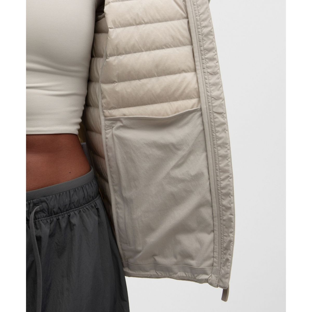 룰루레몬(LULULEMON) 다운 앤 어라운드 700 다운 필 재킷