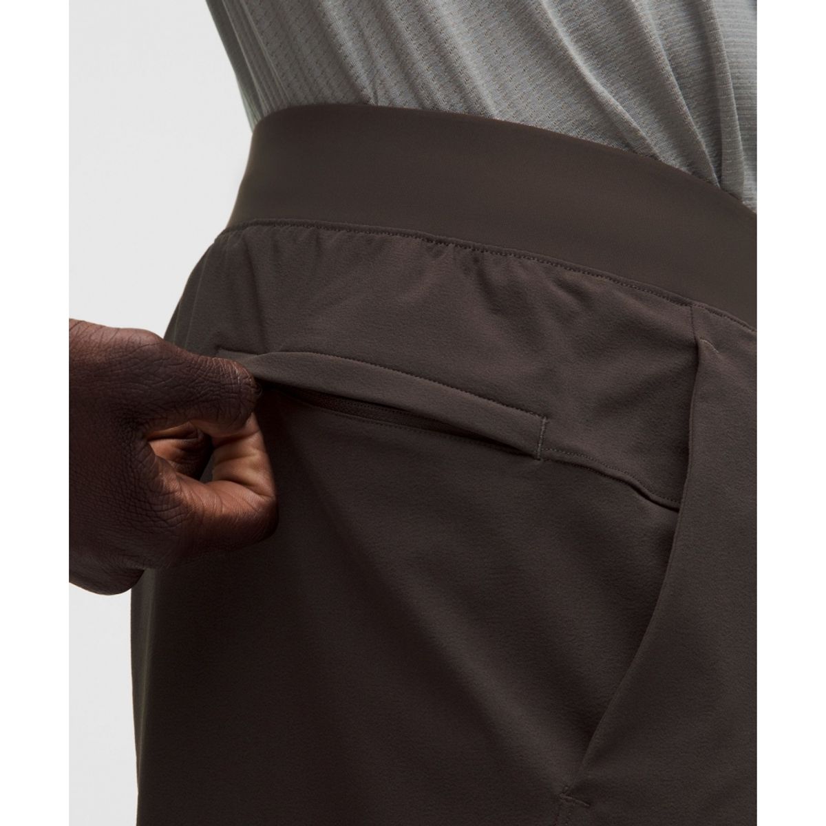 룰루레몬(LULULEMON) 제로드 인 라이너리스 쇼츠 9inch