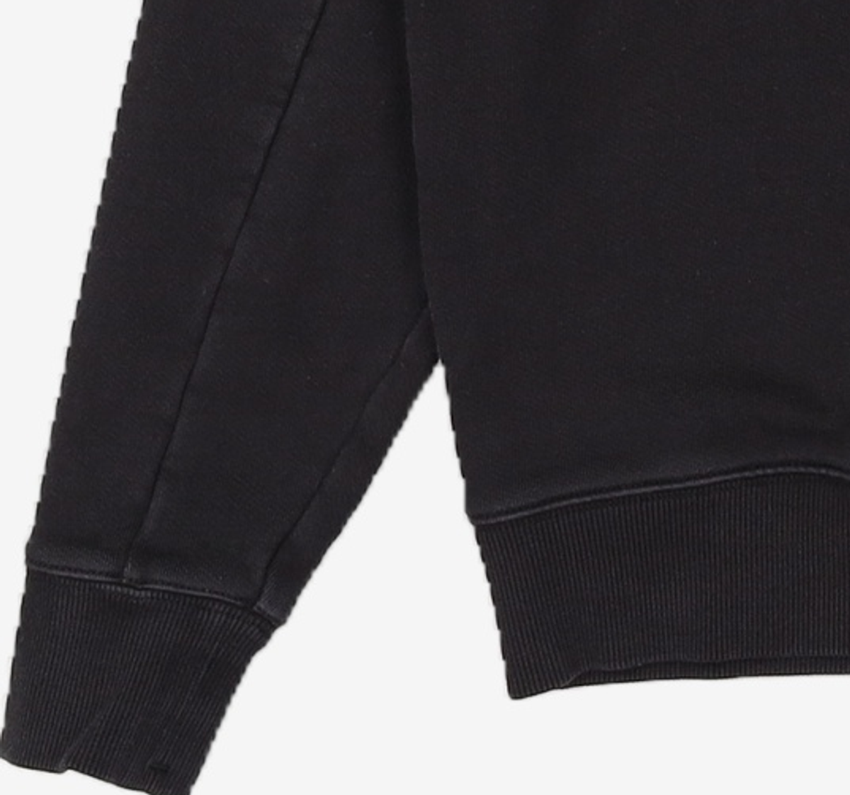 씨피 컴퍼니(CP Company) 다이고날 레이즈드 플리스 맨투맨 - 블랙 / 11CMSS055A005086W999 S