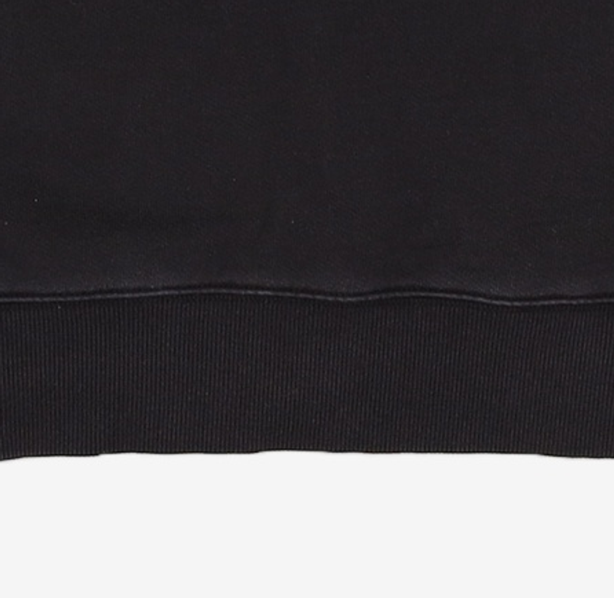 씨피 컴퍼니(CP Company) 다이고날 레이즈드 플리스 맨투맨 - 블랙 / 11CMSS055A005086W999 S