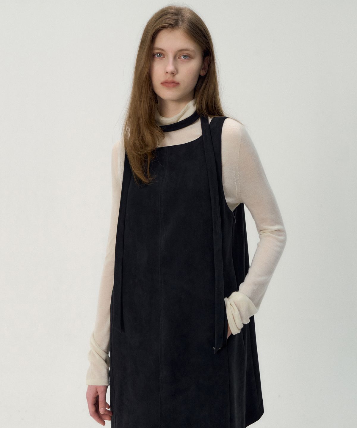 르메메(LEMEME) Moel Sleeveless Suede Mini Dress_Black
