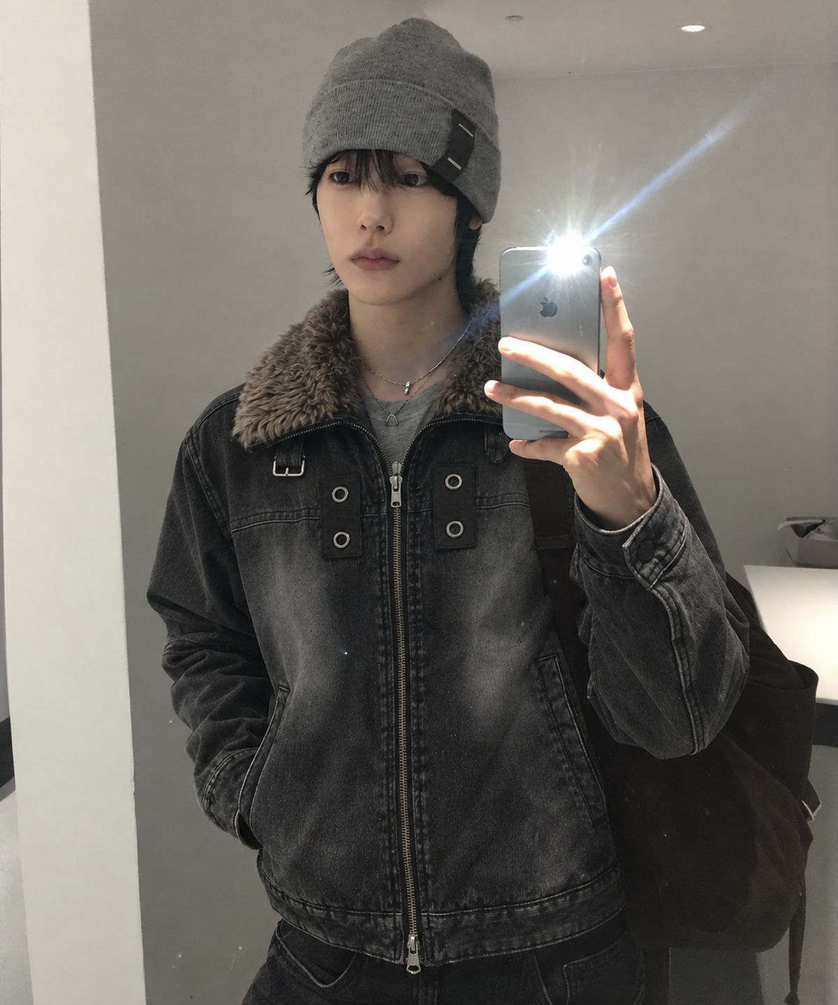 메인부스(MAINBOOTH) Wolf Corduroy Fur Jacket(CHARCOAL)