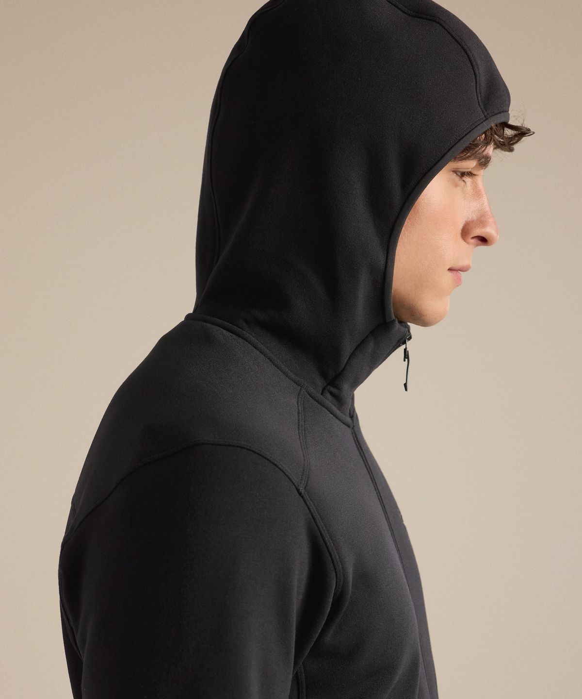 아크테릭스(ARCTERYX) 카이어나이트 후디 남성 - BLACK / AJQFM08446
