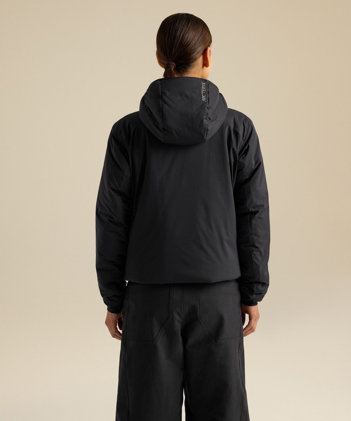 아크테릭스(ARCTERYX) 아톰 SV 후디 여성 - BLACK / AJQFW09853
