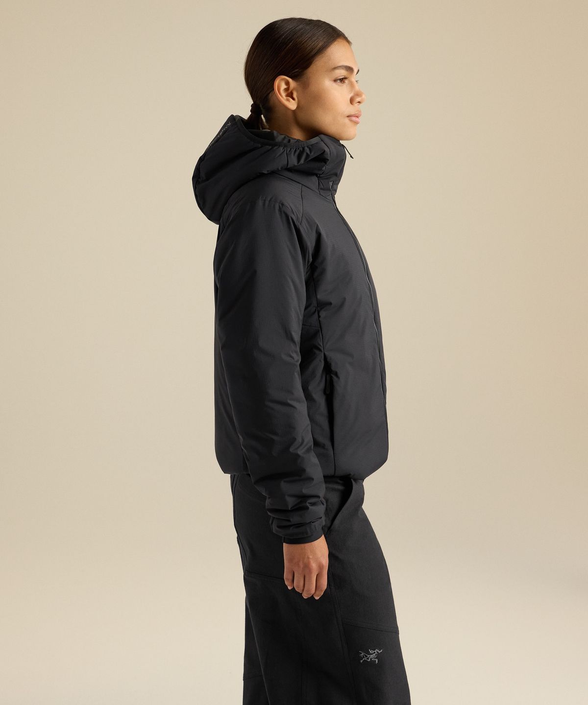 아크테릭스(ARCTERYX) 아톰 SV 후디 여성 - BLACK / AJQFW09853