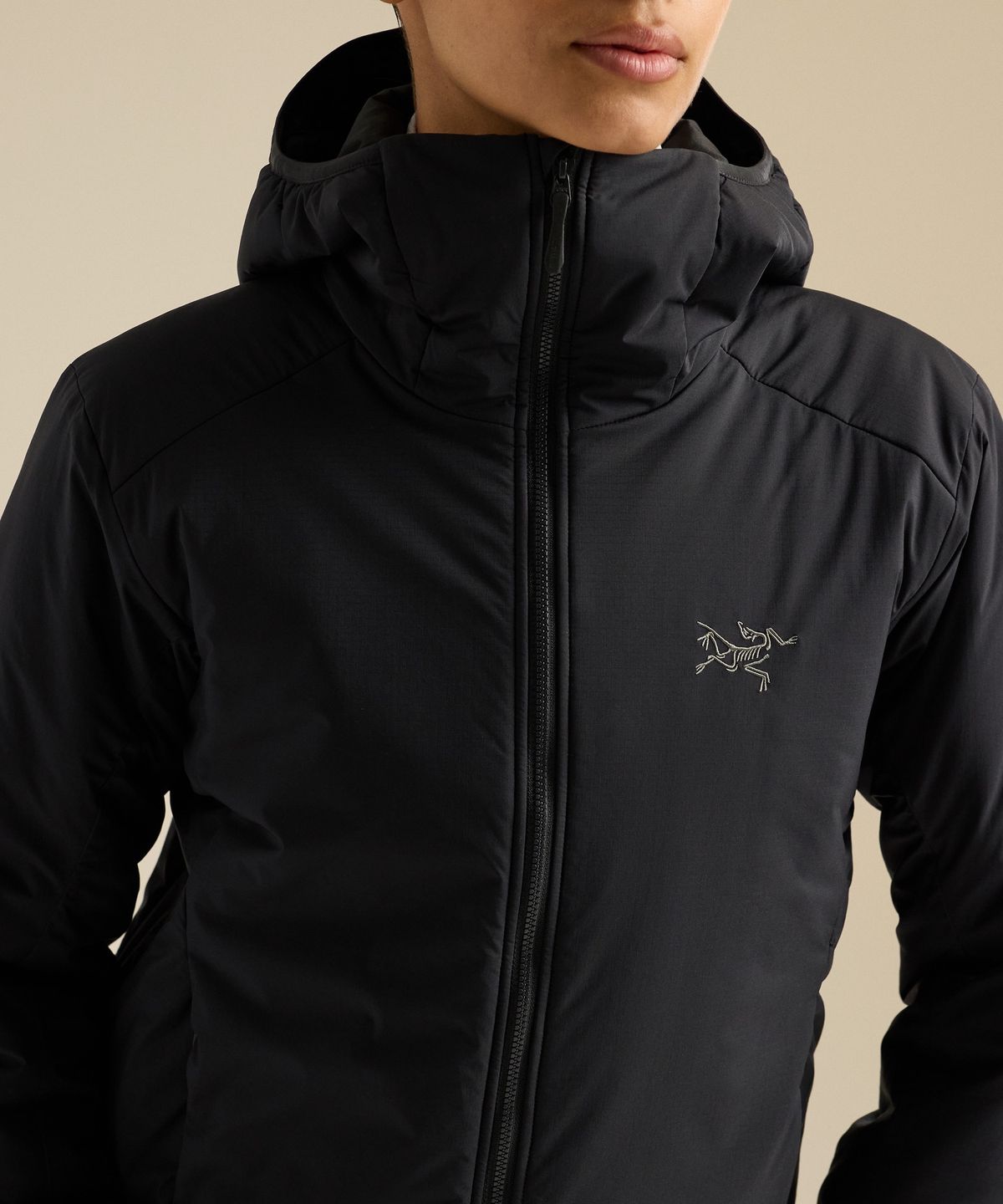 아크테릭스(ARCTERYX) 아톰 SV 후디 여성 - BLACK / AJQFW09853