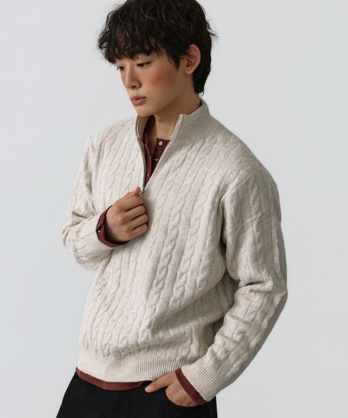 엘엑스티(LXT) 케이블 하이넥 크롭 하프 집업 니트 [오트밀]