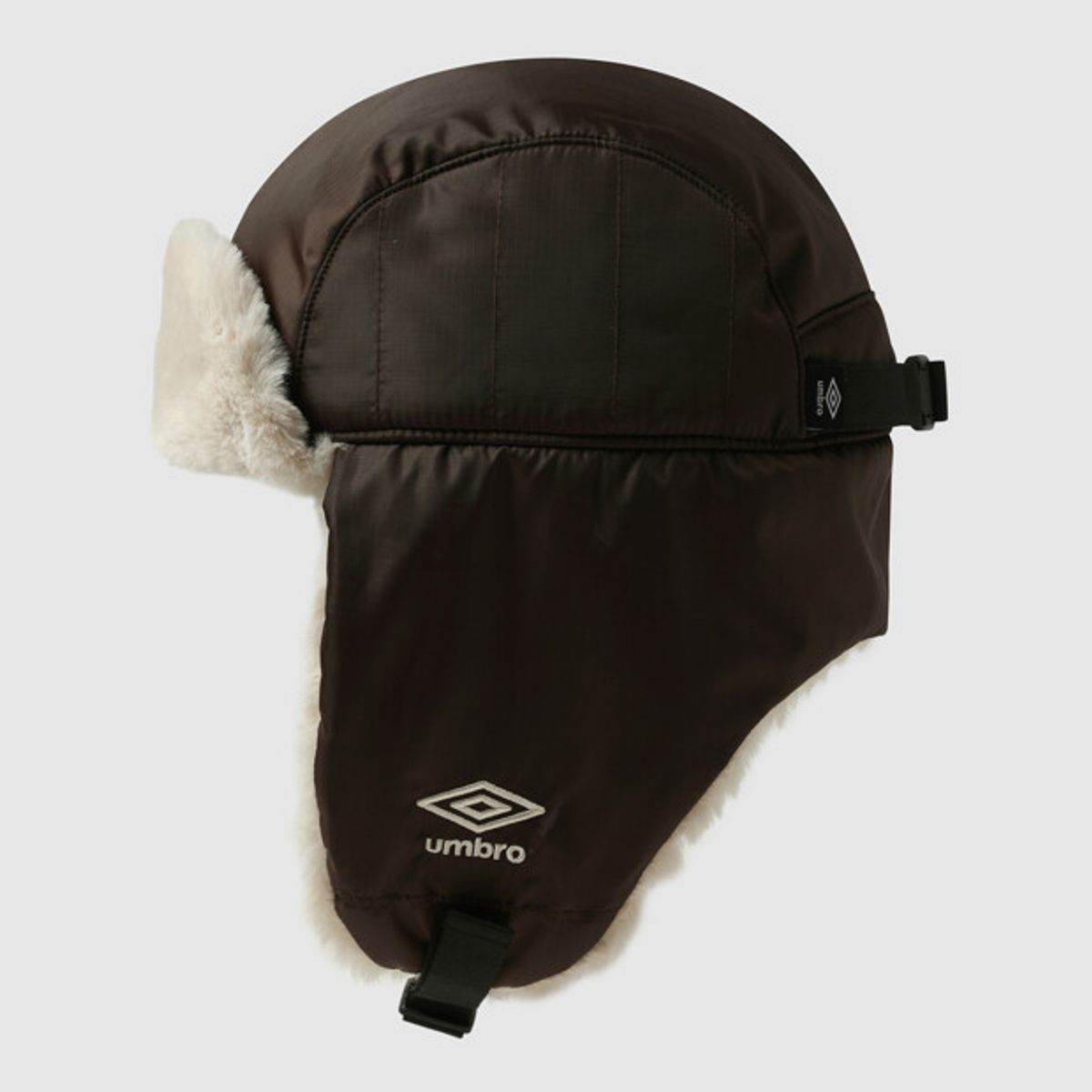 엄브로(UMBRO) 퍼 고소모 브라운 UR423CCPN1