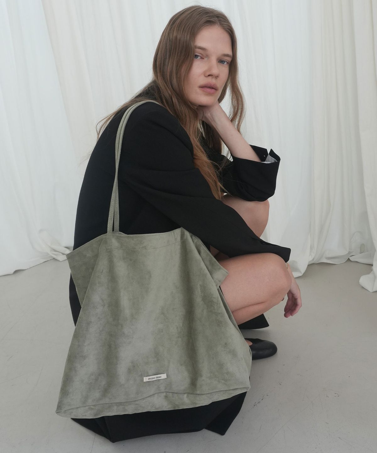 데누(DENU) Rove Bag [Khaki]