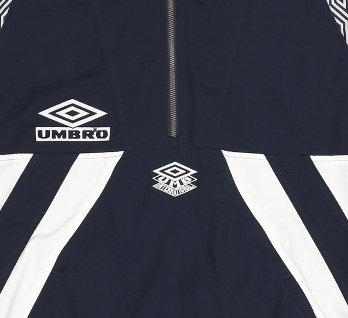 엄브로(UMBRO) HBL OG 헤리티지 우븐 스탠넥 아노락 블랙(UP421CWTO5) 90