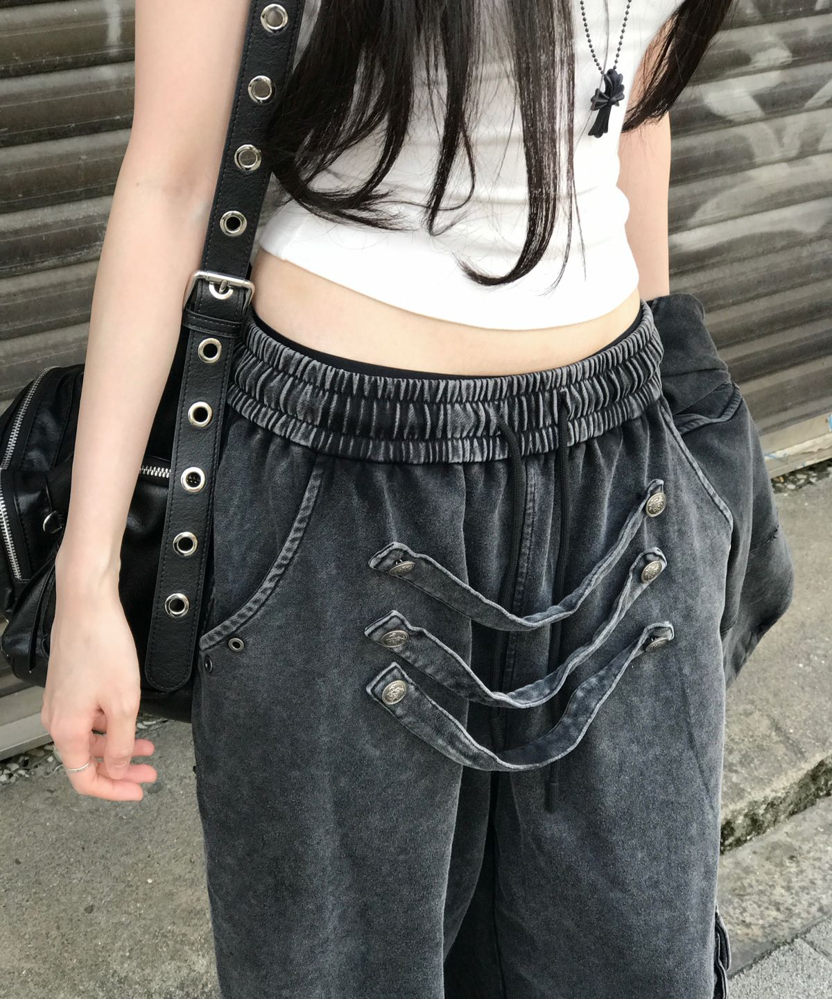 리버뉴스(LIBERALNEWS) MULTI- STRAP WIDE SWEATPANTS_GRAY