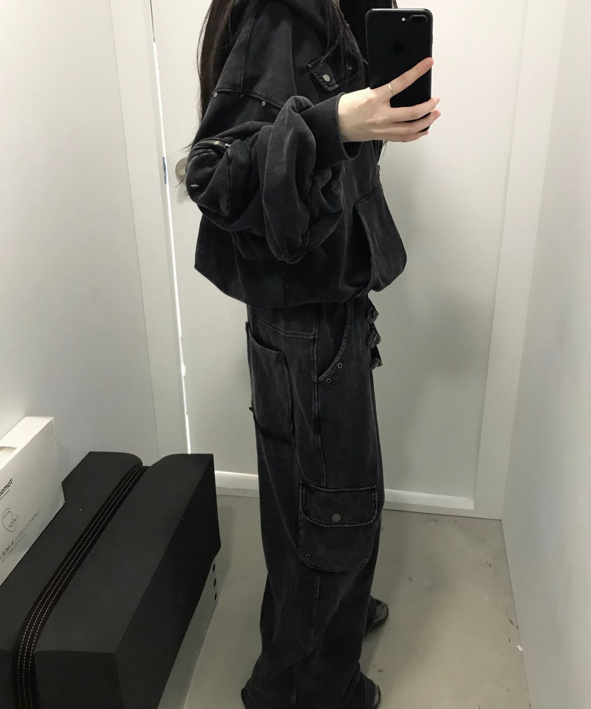 리버뉴스(LIBERALNEWS) MULTI- STRAP WIDE SWEATPANTS_GRAY