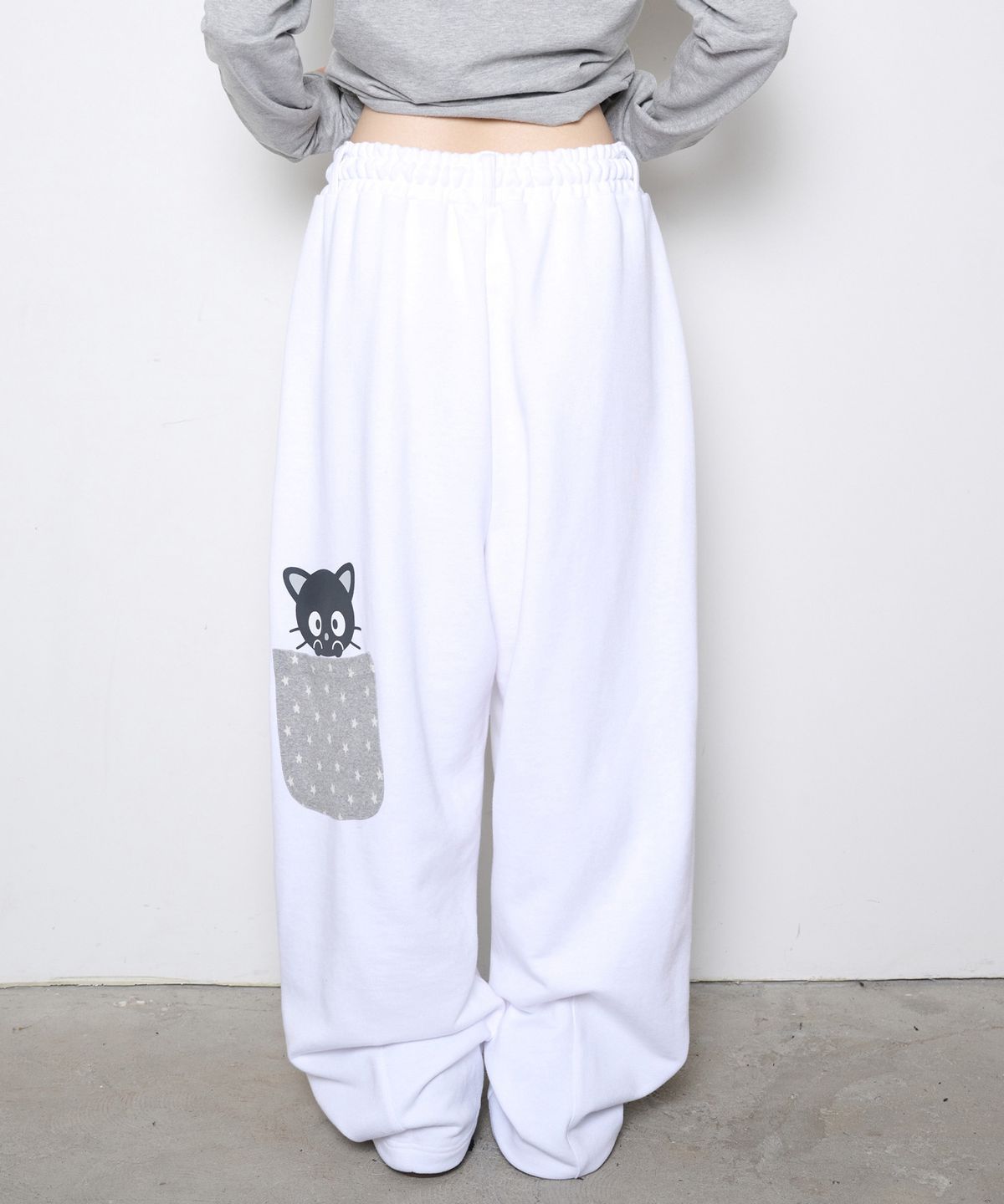 잇자바이브(ITZAVIBE) CHOCOCAT STAR POCKET PANTS - WHITE