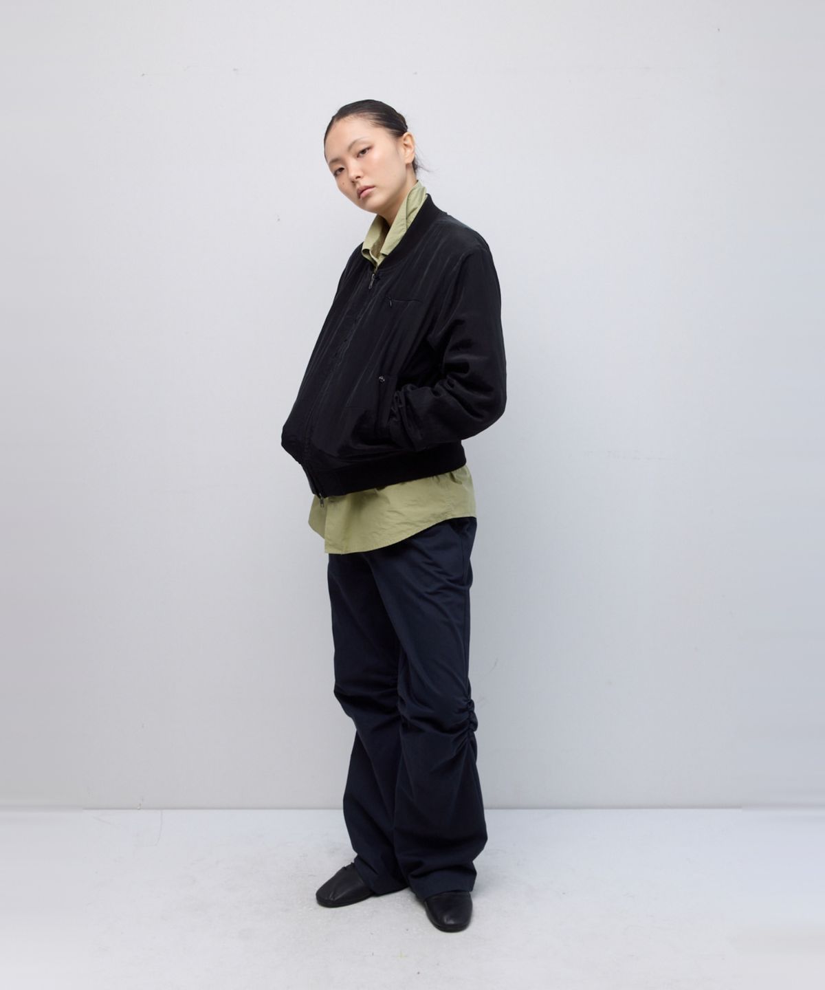 해칭룸(HATCHINGROOM) Regular Bomber Black