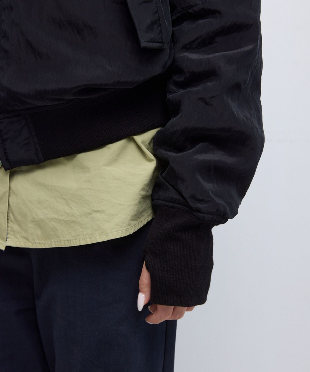 해칭룸(HATCHINGROOM) Regular Bomber Black