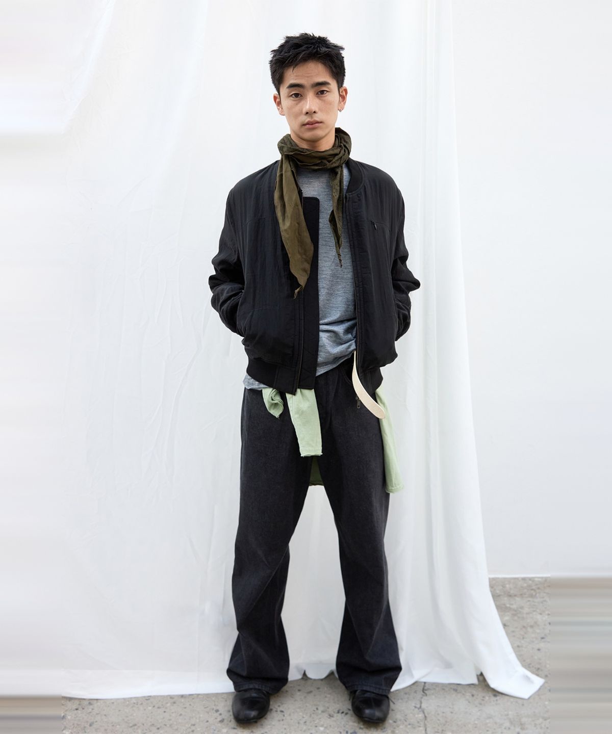 해칭룸(HATCHINGROOM) Regular Bomber Black