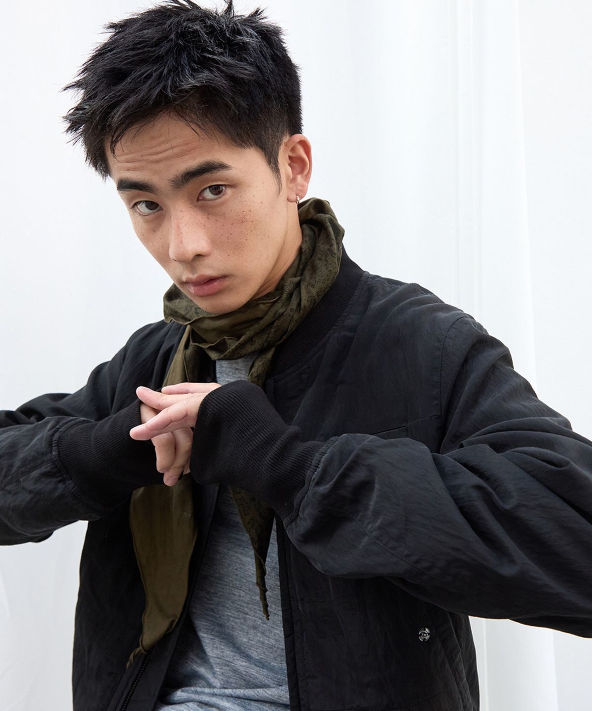 해칭룸(HATCHINGROOM) Regular Bomber Black