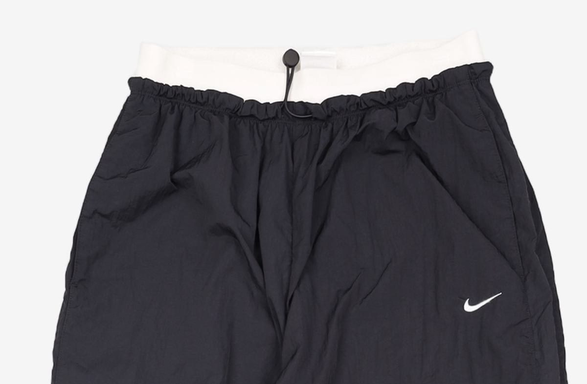 나이키(NIKE) 스포츠웨어 루즈 핏 하이웨이스트 패러슈트 팬츠 W - 블랙:초크:화이트 / IF0335-010 M