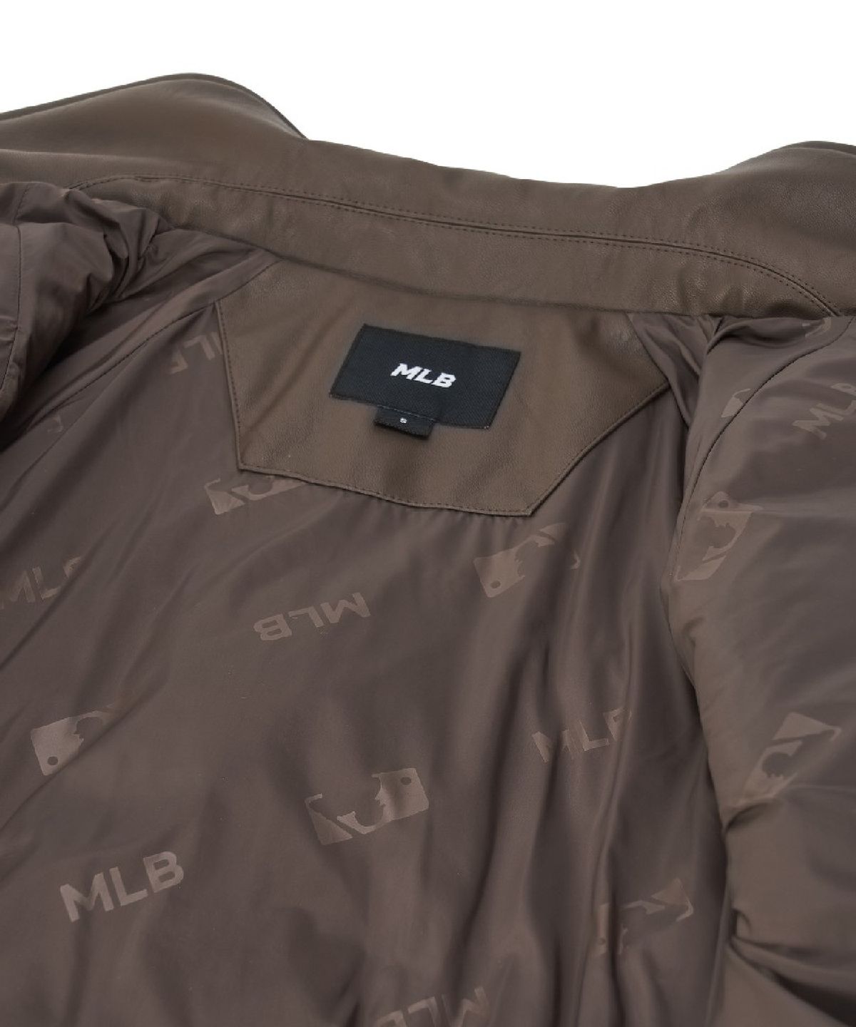 엠엘비(MLB) 여성 빈티지 페이크 레더 크롭패딩 BOS (D.Brown)