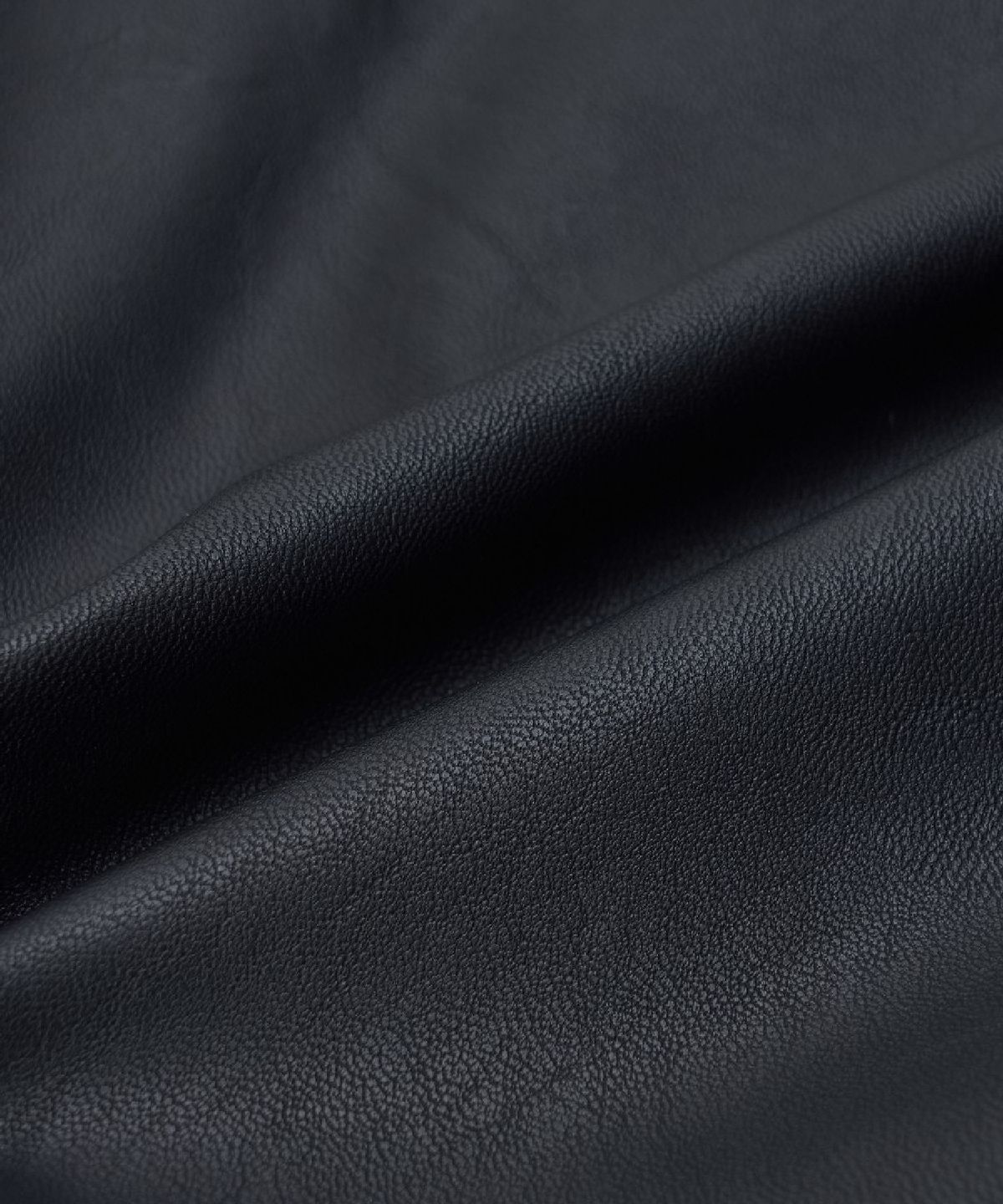 엠엘비(MLB) 여성 빈티지 페이크 레더 크롭패딩 NY (Black)