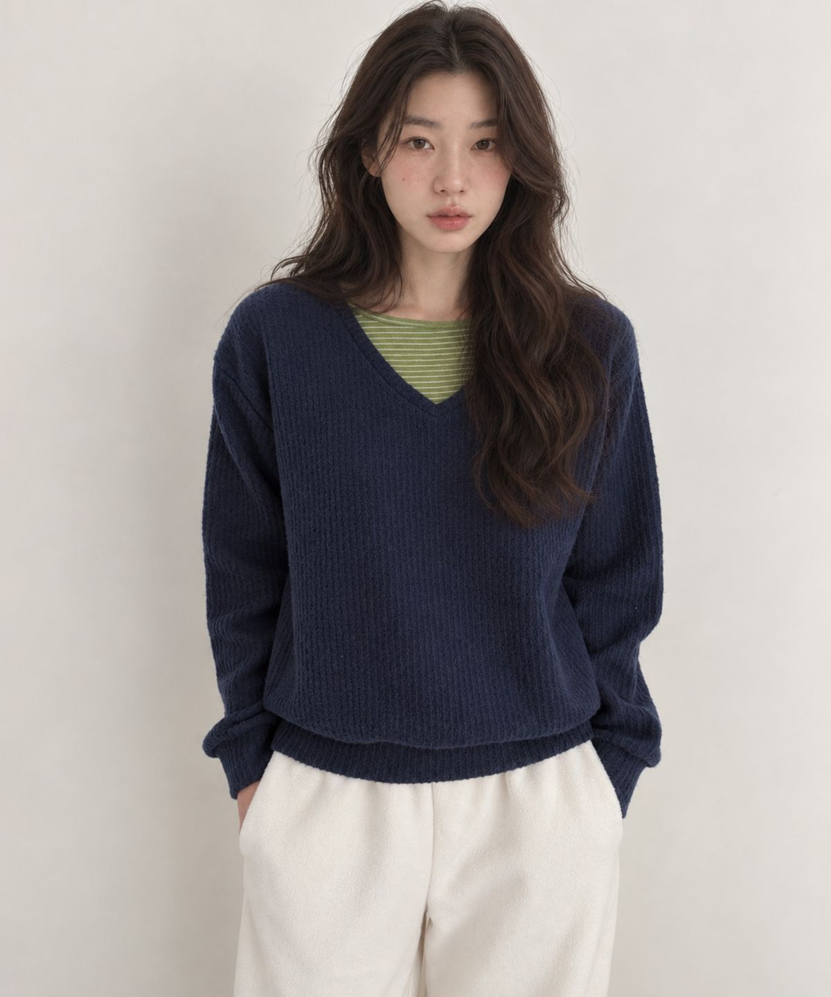 넌즈시(NUNZSI) 브러쉬 스트라이프 레이어드 풀오버 네이비