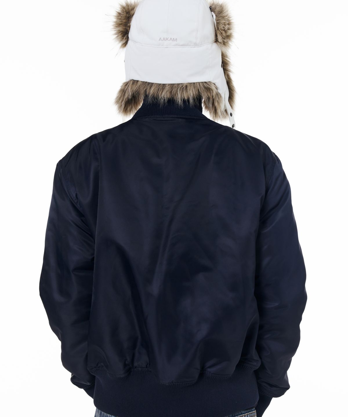 아캄(AAKAM) X Stitch Fur Trapper (Ivory)