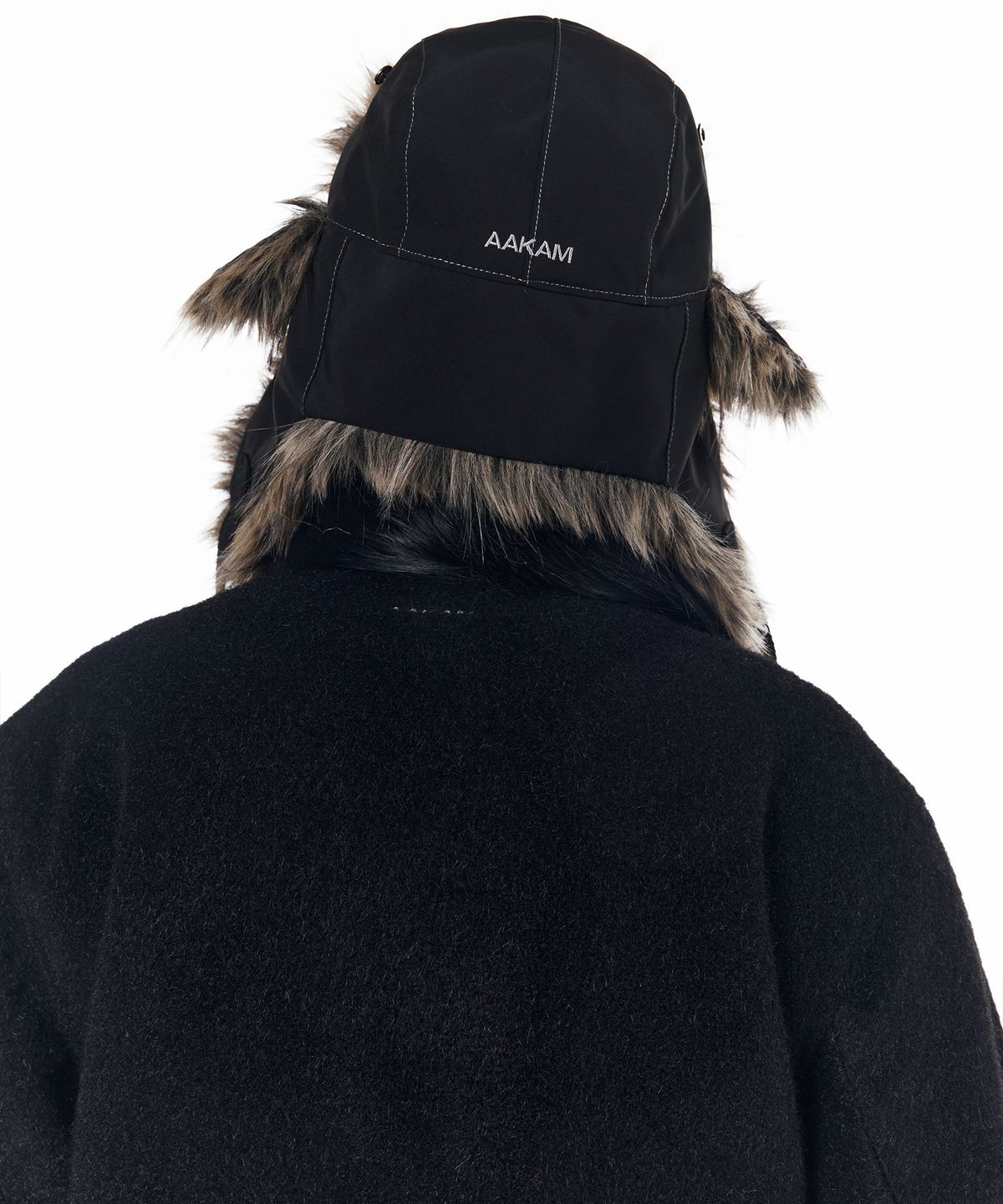 아캄(AAKAM) X Stitch Fur Trapper (Black)
