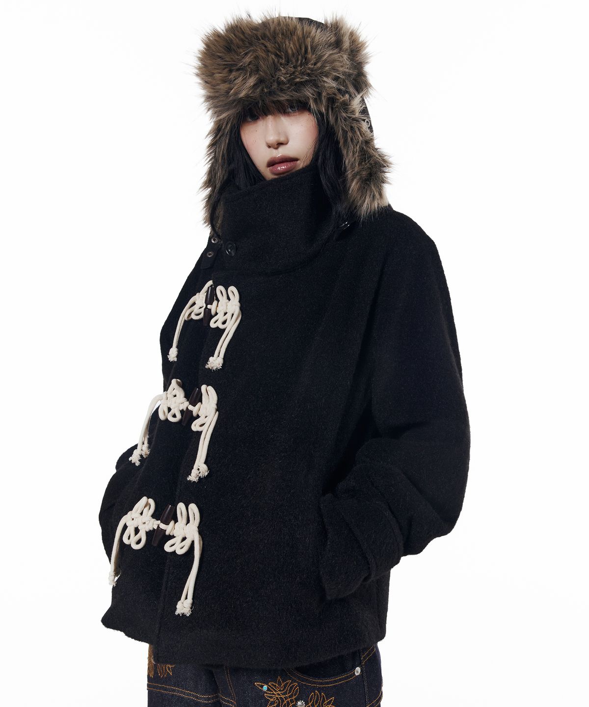 아캄(AAKAM) X Stitch Fur Trapper (Black)
