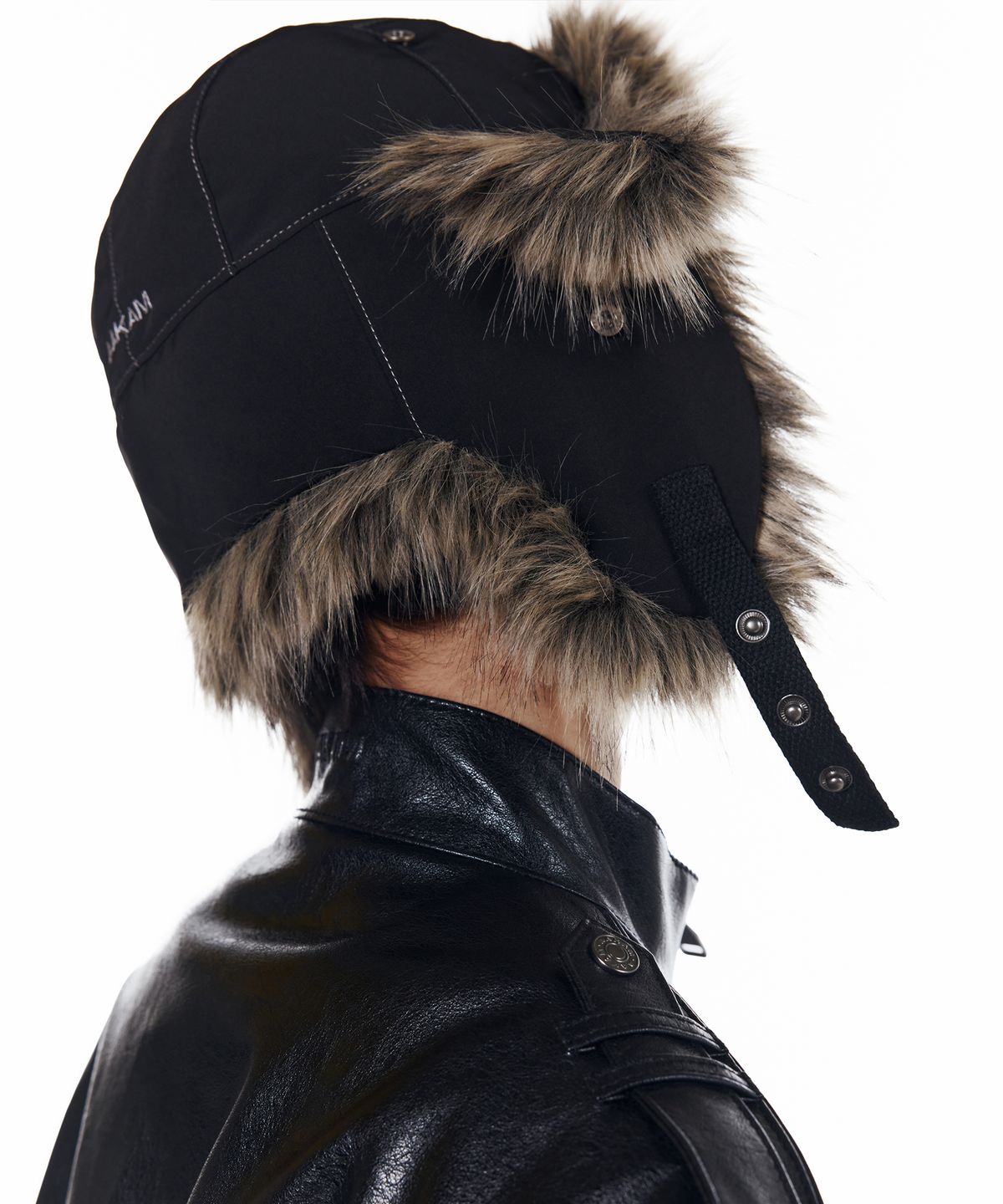 아캄(AAKAM) X Stitch Fur Trapper (Black)