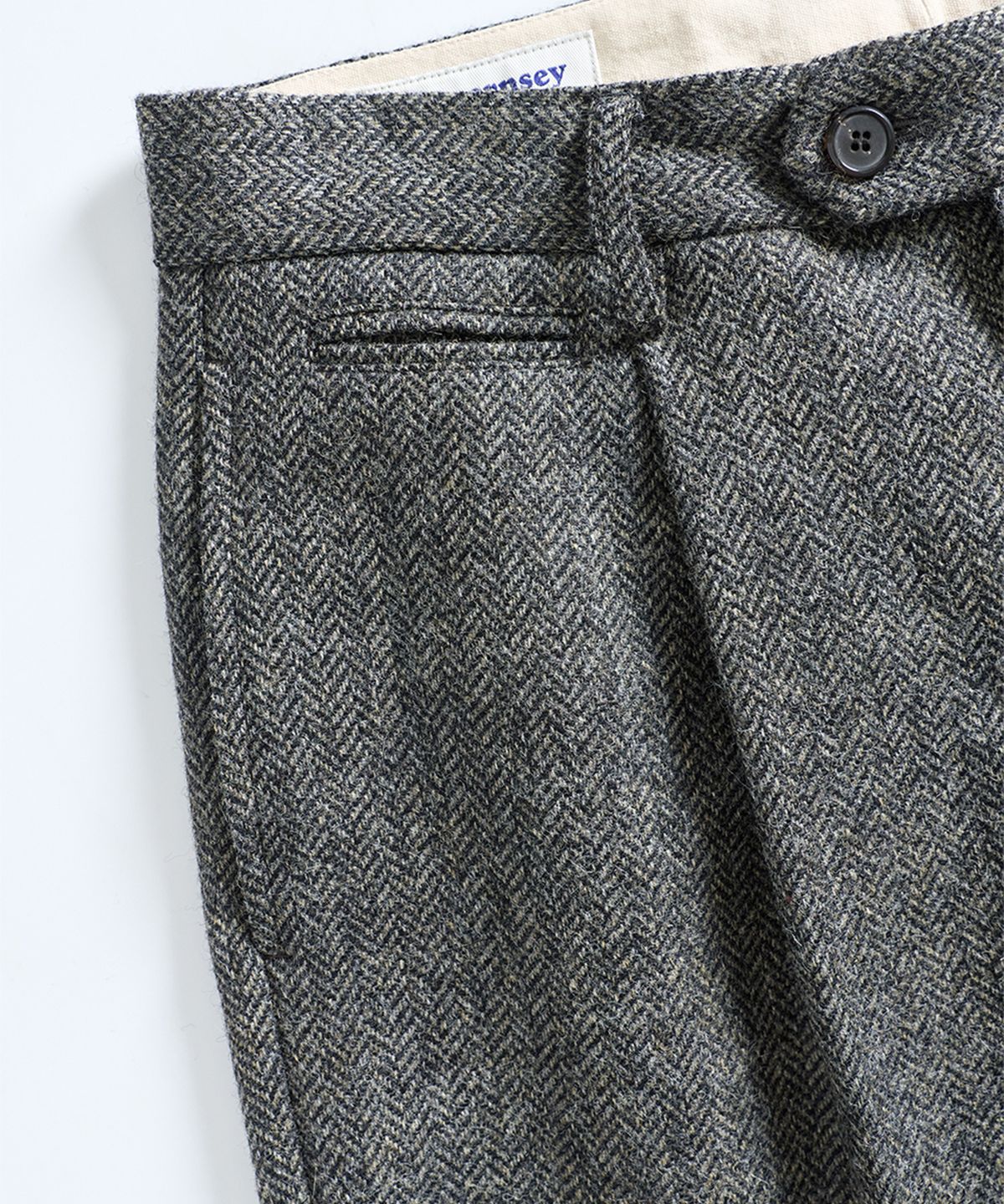 건지 울른스(Guernsey Woollens) [건지울른스X아브라함문] 헤링본 울 클래식 트라우저 - 웜 그레이