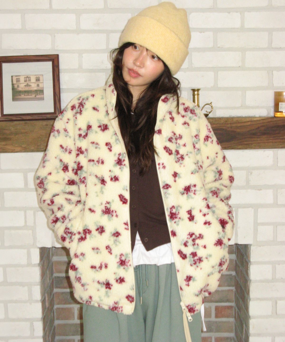 론론(RONRON) PATTERN FLEECE ZIP UP JUMPER CREAM FLOWER