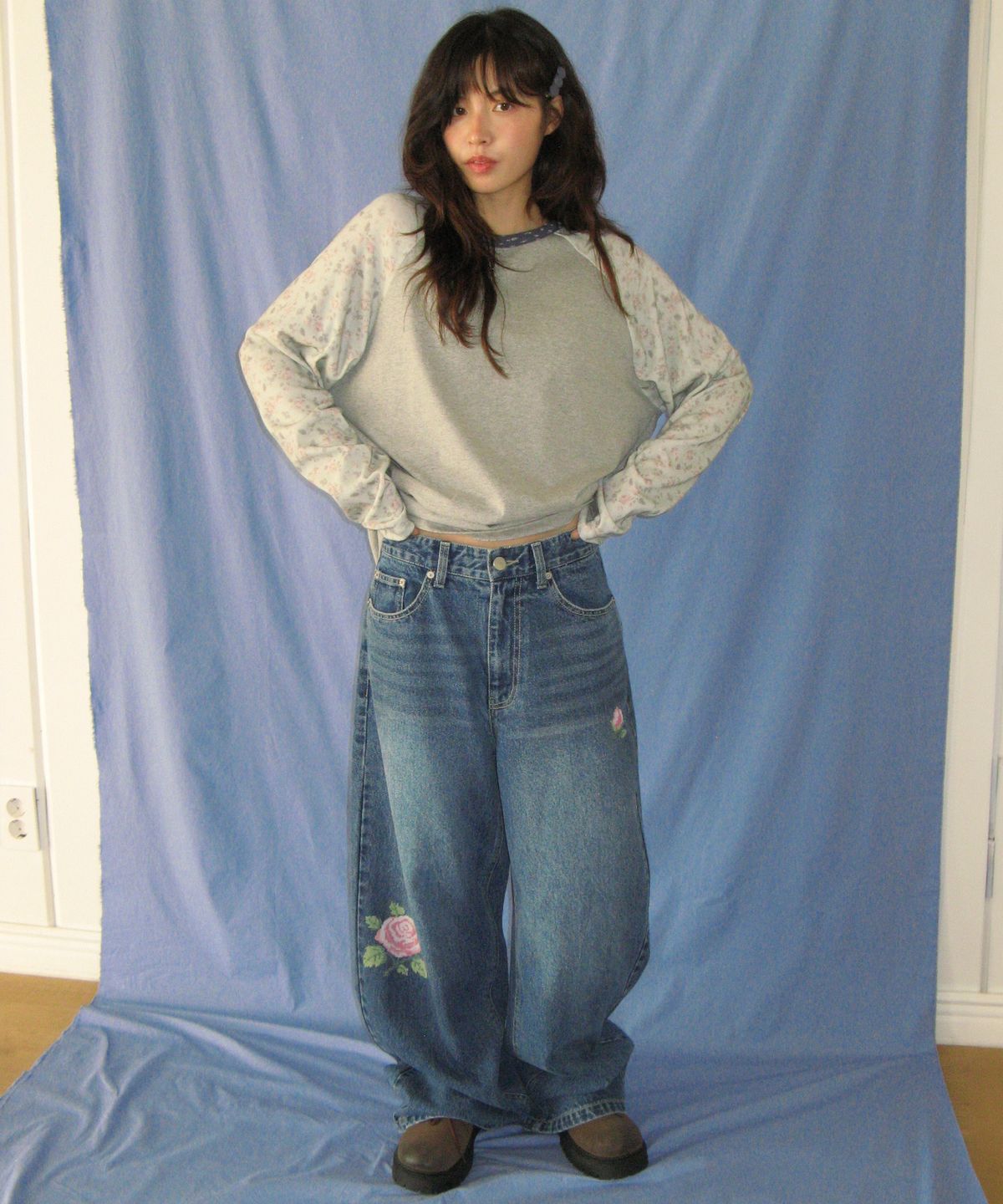 론론(RONRON) MIX PATTERN RAGLAN LONG SLEEVE FLORAL GREY