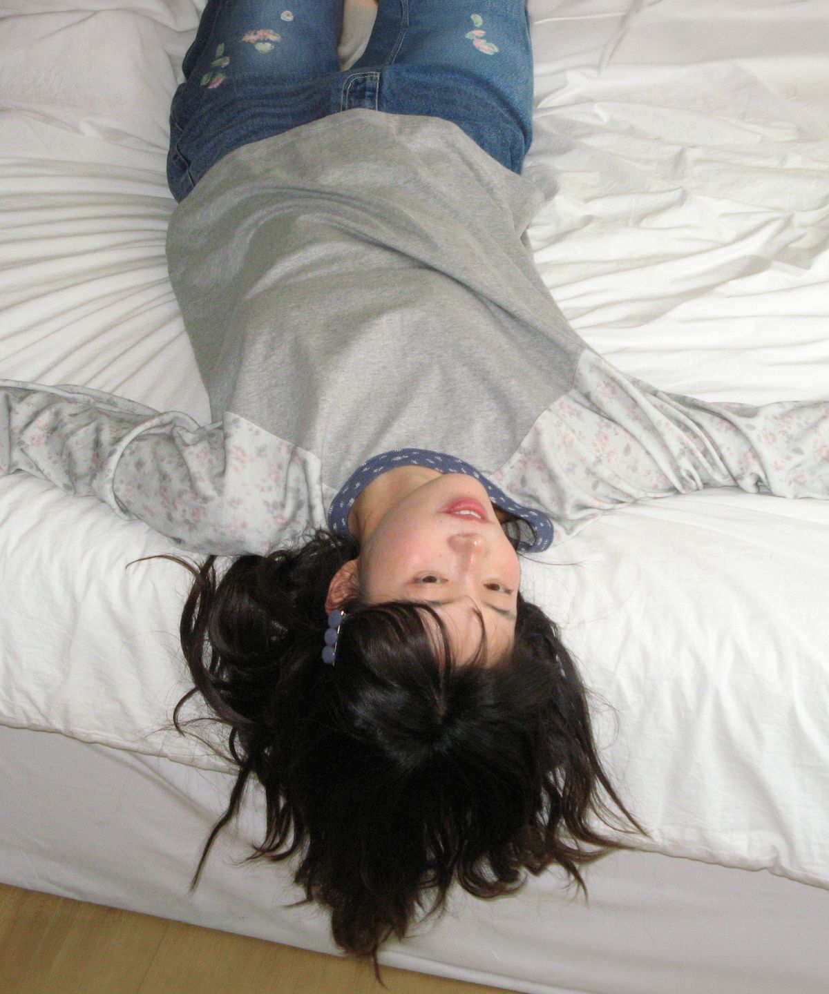 론론(RONRON) MIX PATTERN RAGLAN LONG SLEEVE FLORAL GREY