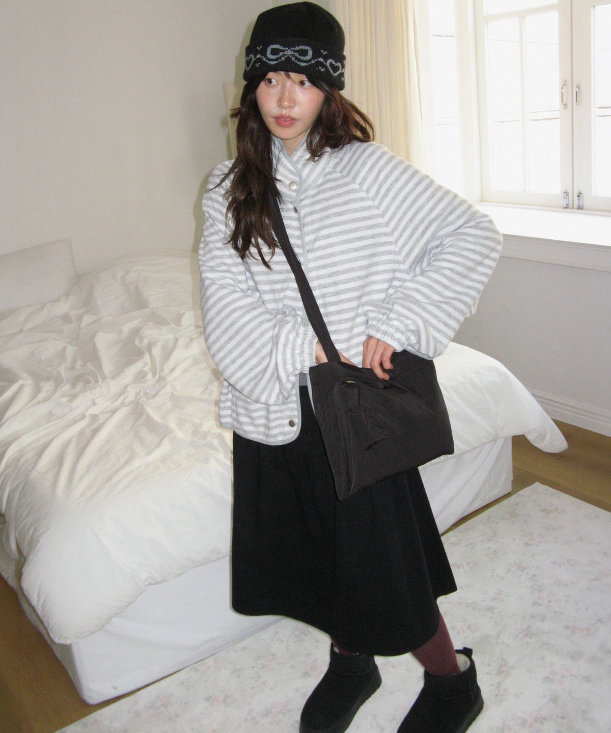 론론(RONRON) HIGH NECK SNAP FLEECE JUMPER GREY STRIPE