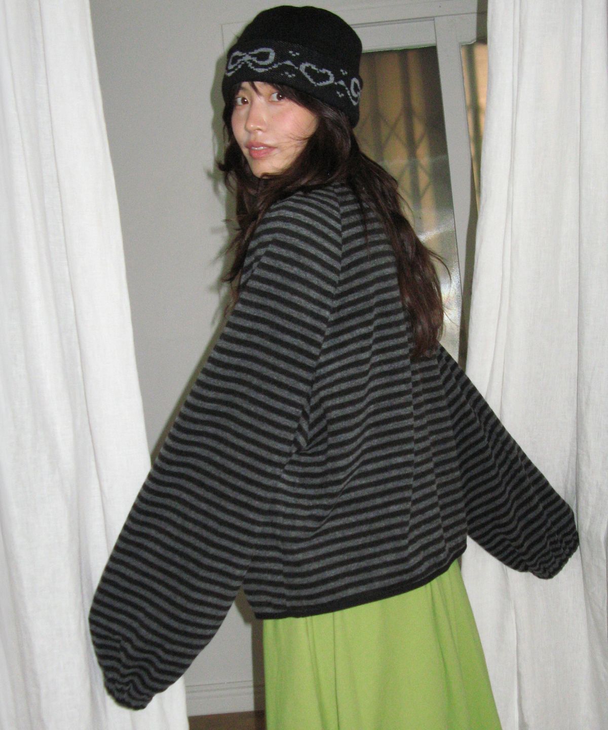 론론(RONRON) HIGH NECK SNAP FLEECE JUMPER BLACK STRIPE