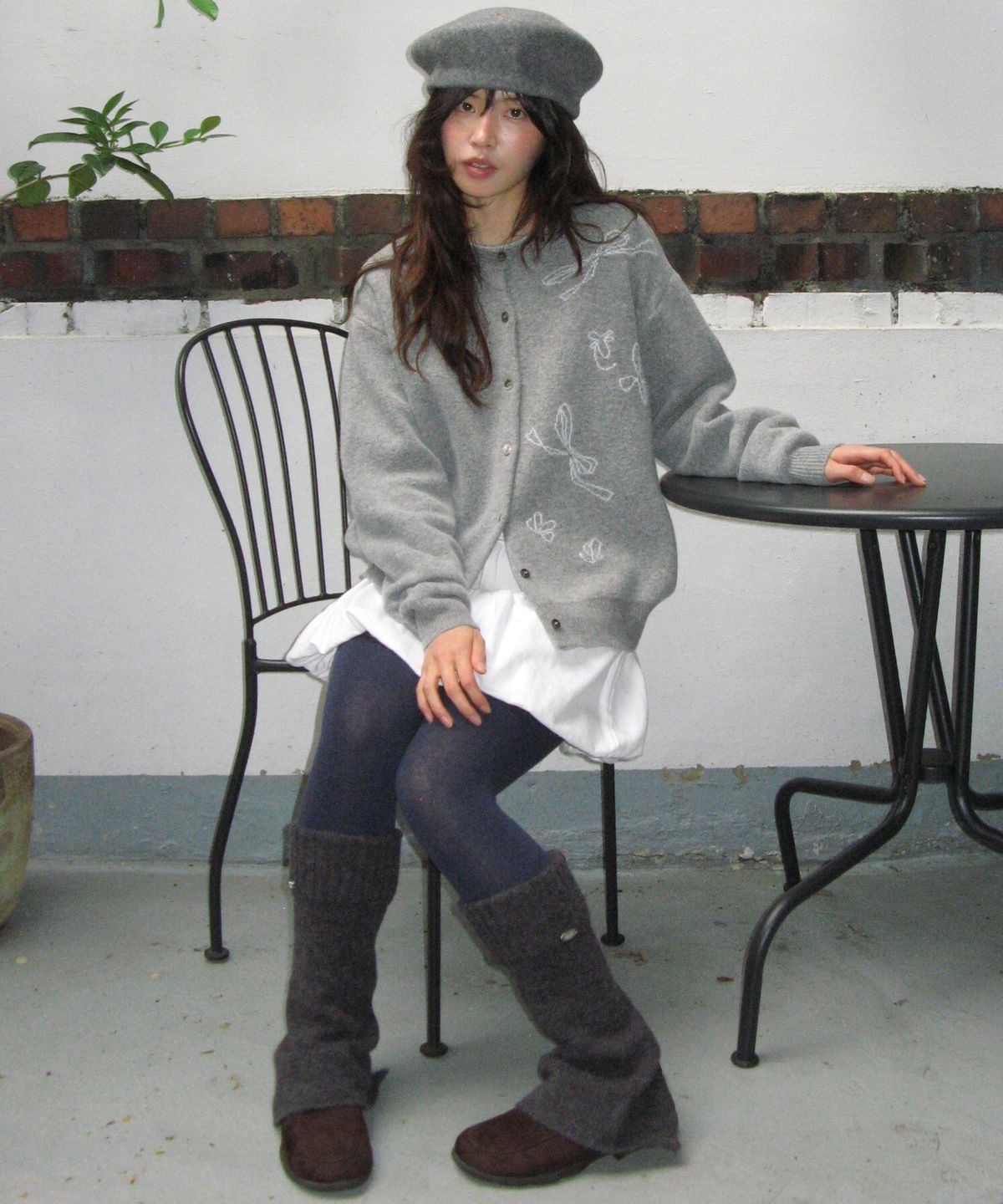 론론(RONRON) FOLDING KNIT LEG WARMERS CHARCOAL