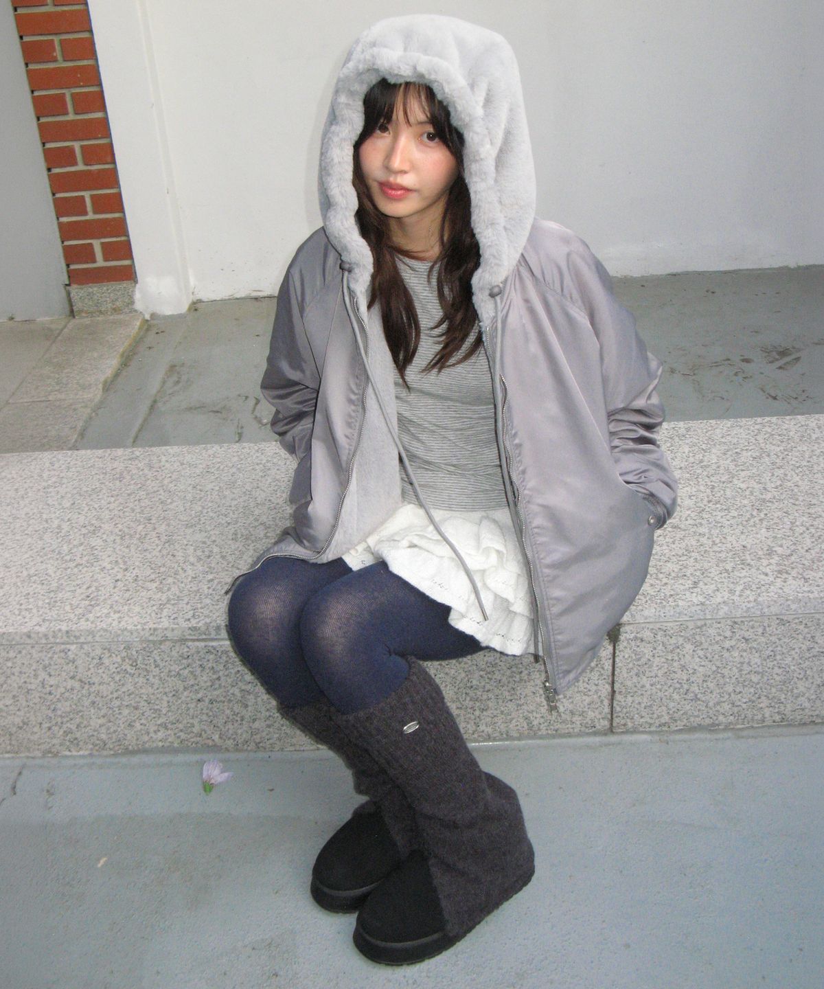 론론(RONRON) FOLDING KNIT LEG WARMERS CHARCOAL