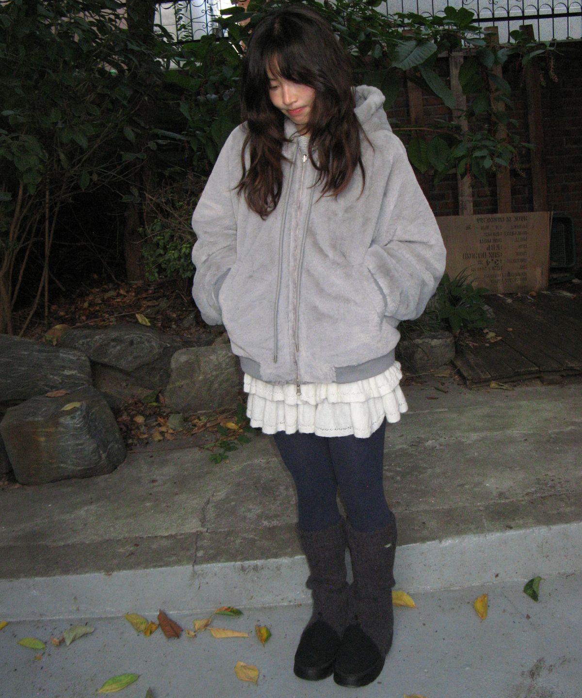 론론(RONRON) FOLDING KNIT LEG WARMERS CHARCOAL