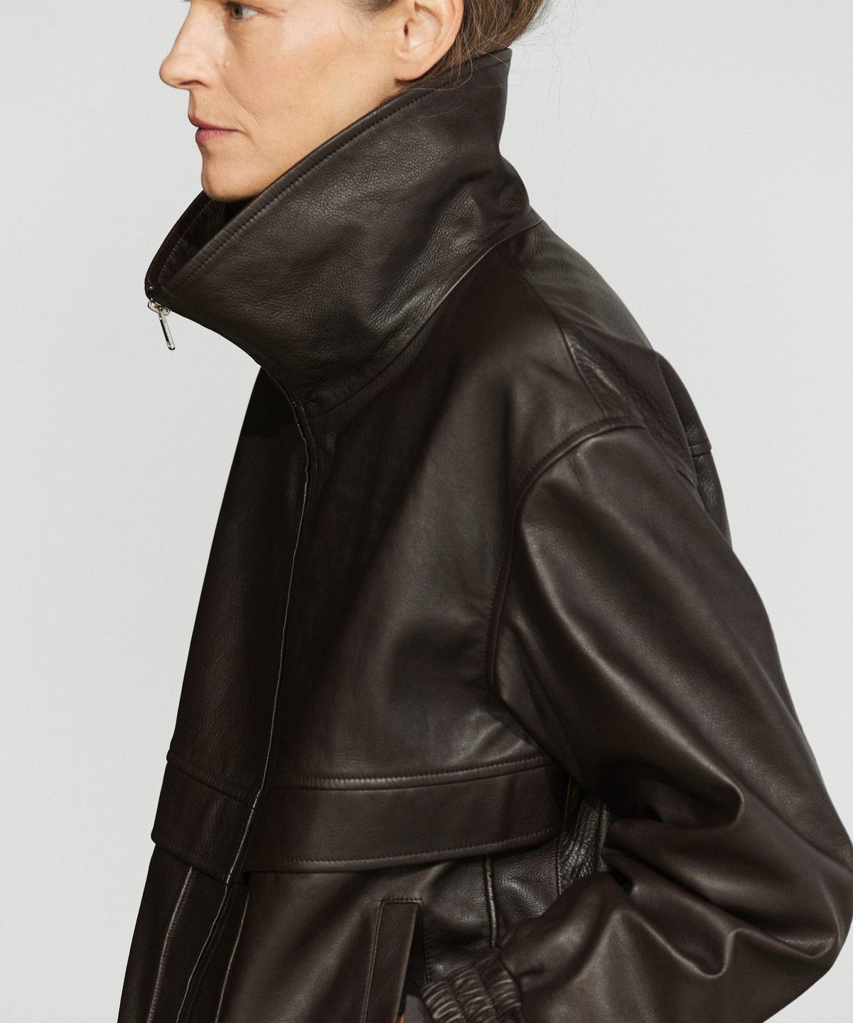 마시모두띠(MASSIMO DUTTI) 나파 가죽 지퍼 봄버 재킷