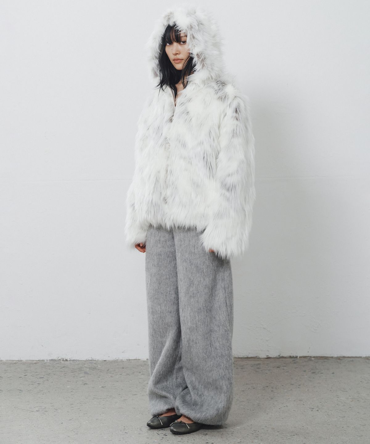 나체(NACHE) REVERSIBLE HOODIE FAUX FUR JACKET NYLON CREAM
