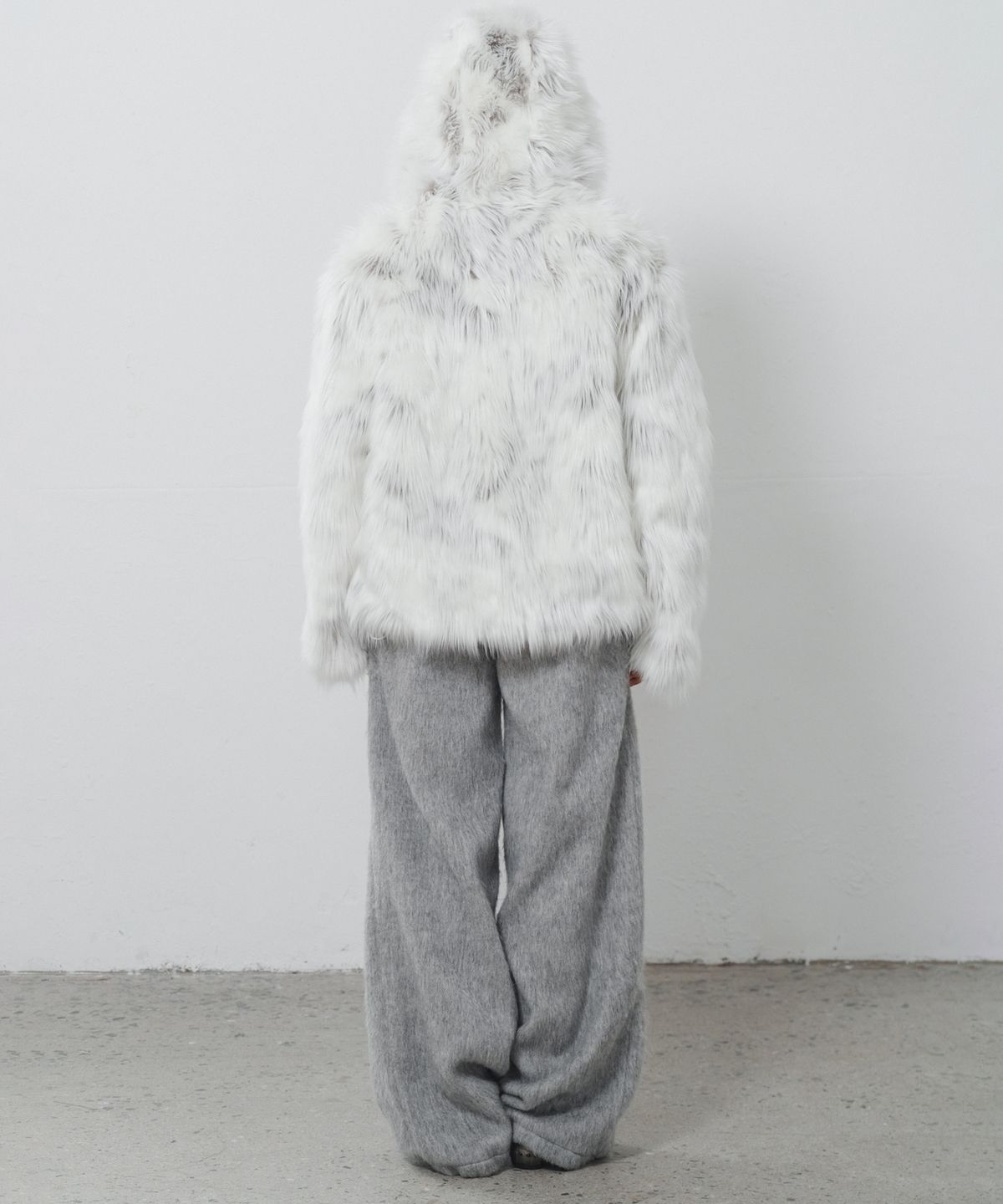 나체(NACHE) REVERSIBLE HOODIE FAUX FUR JACKET NYLON CREAM