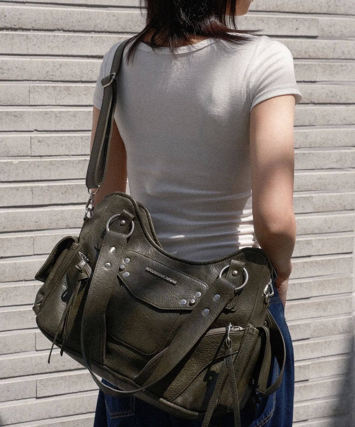 이우가마카라스(IUGAMAKARAS) Studded Leather Shoulder Bag (Khaki) - Strap